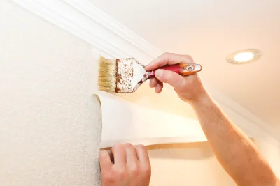 Pose de papier peint à Méthamis — revêtements muraux et toiles de verre